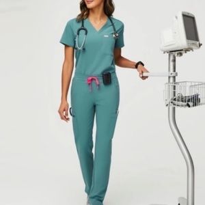 COPY - HYDROGREEN Catalina Top Figs